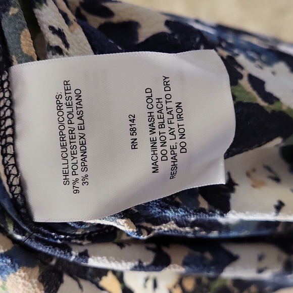 Dress - Picture 4 of 4